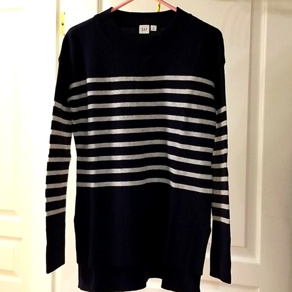 Gap sweater - Picture 1 of 2